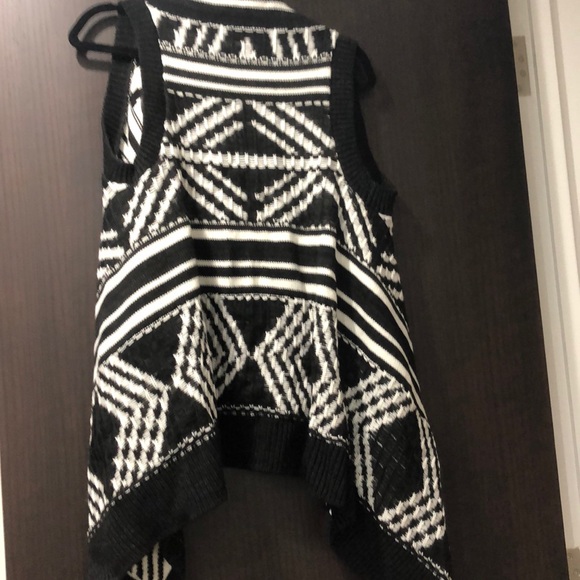 Express Vest NWOT - Picture 3 of 4